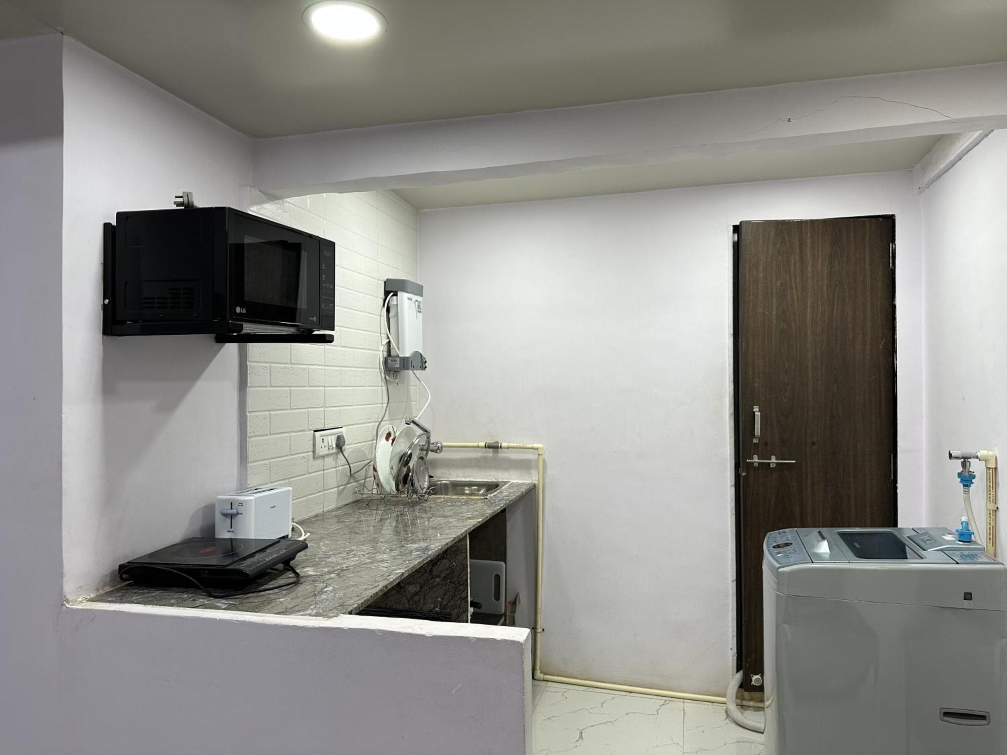 Ravish Apartment, Juhu Apartemen